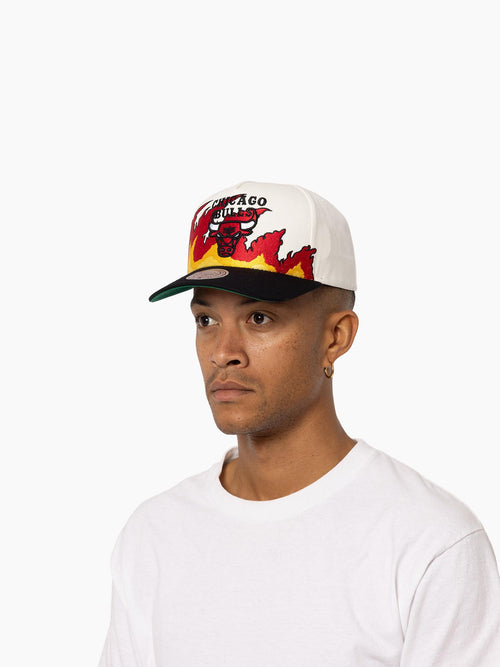 MNCG24207_WHTBLK00_5_viendb_1745799360