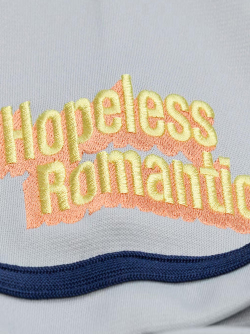 MNCLB17021_GREY0000_6_vs0kva_1765233640