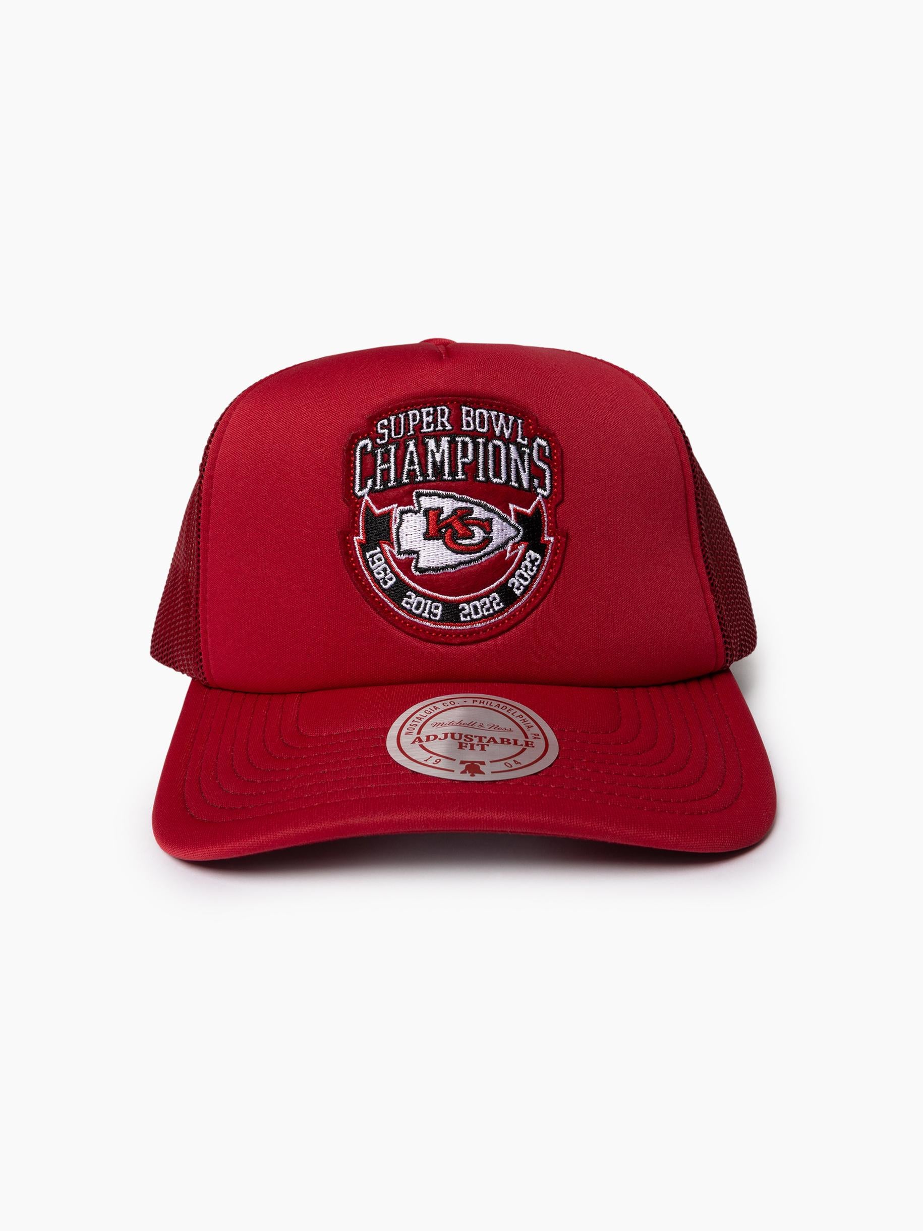 MNKC24384_RED0000_1_ct504a_1758604923