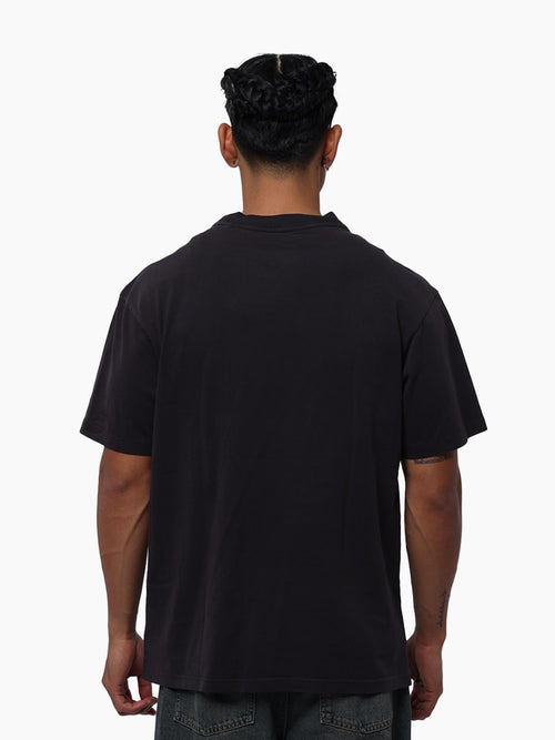 MNMCL4714L_BLKVWHT001_4_nr8cdq_1769033681