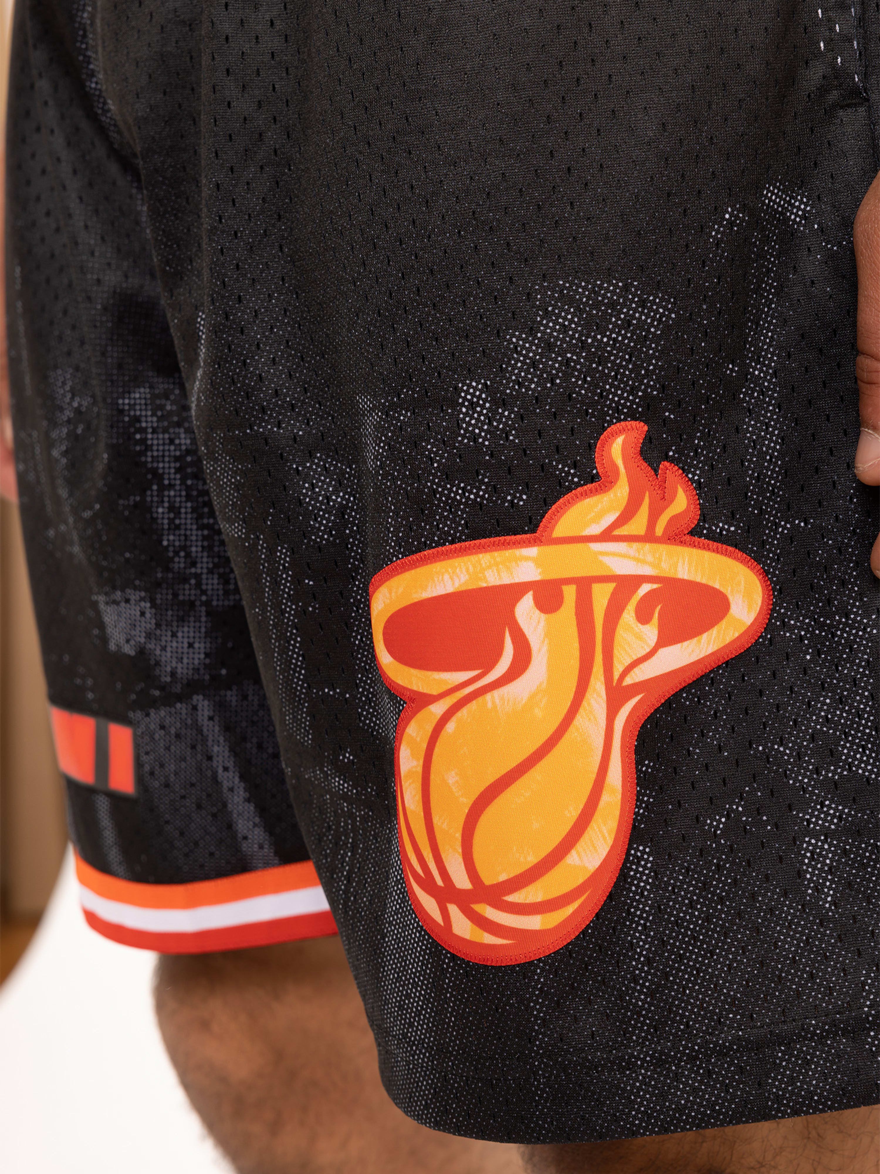 Nicky Jam x Reggaeton Miami Heat Swingman Shorts – Mitchell & Ness